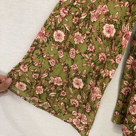 New Jessica Simpson Green Pink Floral V Neck Flare Sleeve Feminine Top Large - Picture 3 of 9